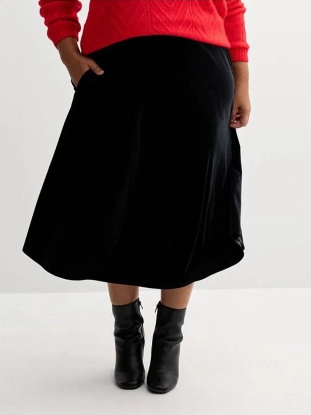 Croft & Barrow Womens Black Velvet Midi Skirt Mid Rise with Pockets NWT 3X